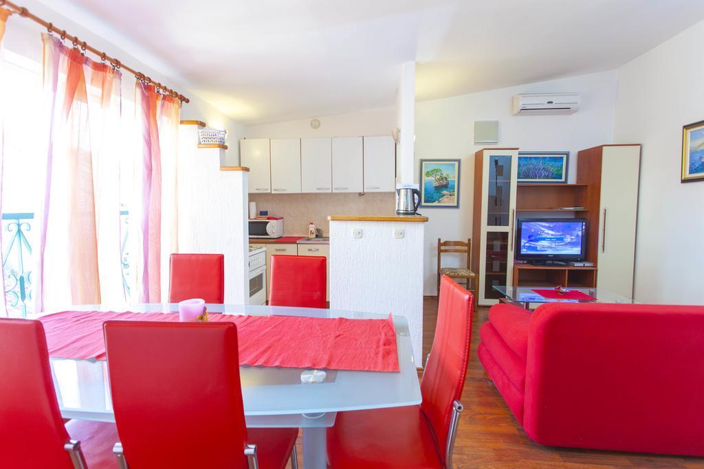 Carolija Apartment Makarska Oda fotoğraf