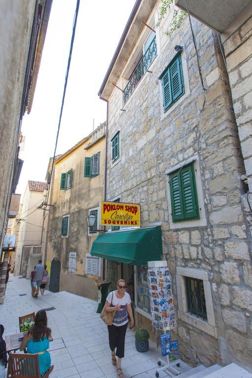 Carolija Apartment Makarska Oda fotoğraf